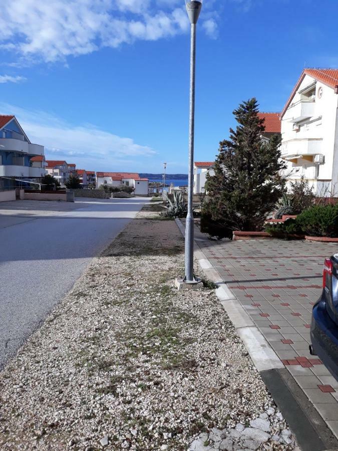 Marina & Luka Apartment Povljana Luaran gambar