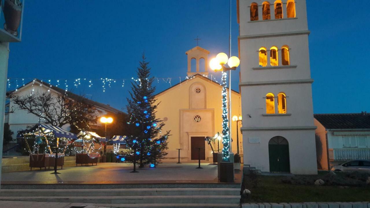 Marina & Luka Apartment Povljana Luaran gambar